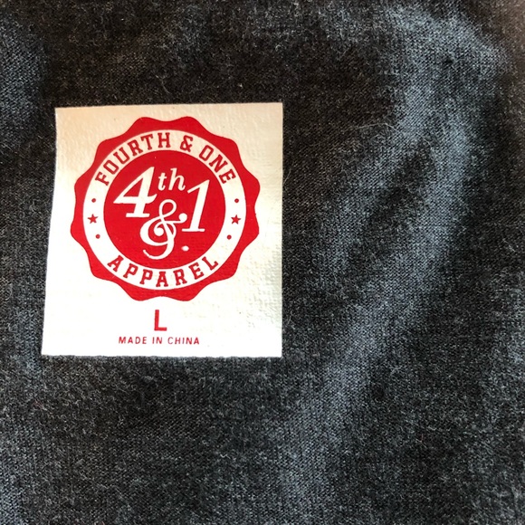 Wisconsin Badgers charcoal grey tee size L - Picture 2 of 3